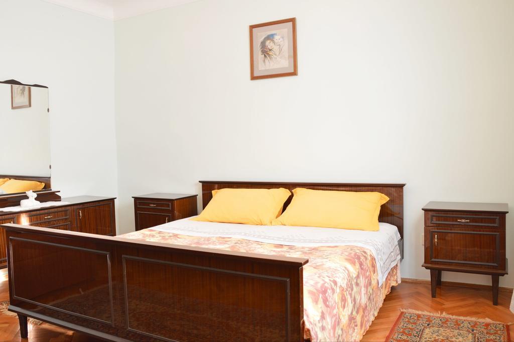 Giardino Apartment Umag Bagian luar foto