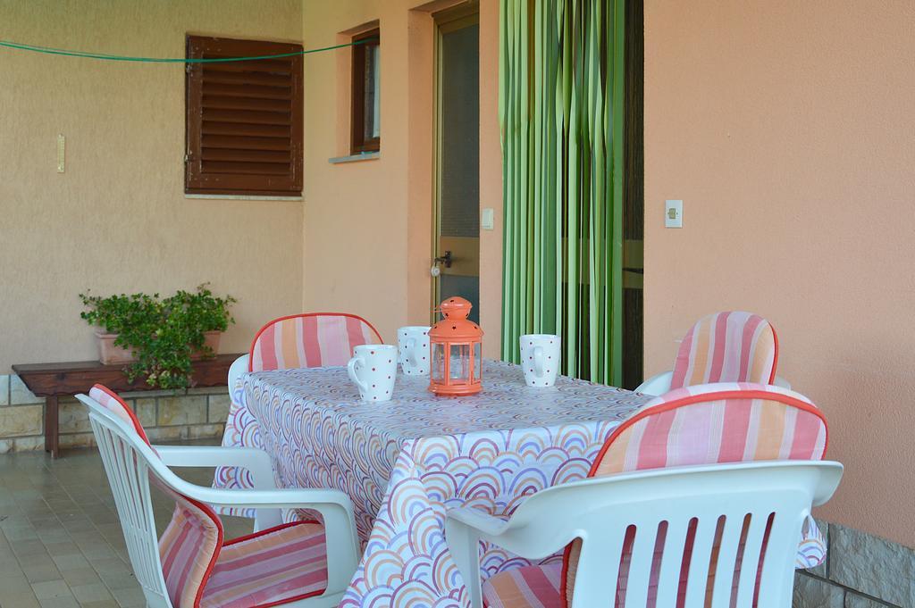 Giardino Apartment Umag Bagian luar foto