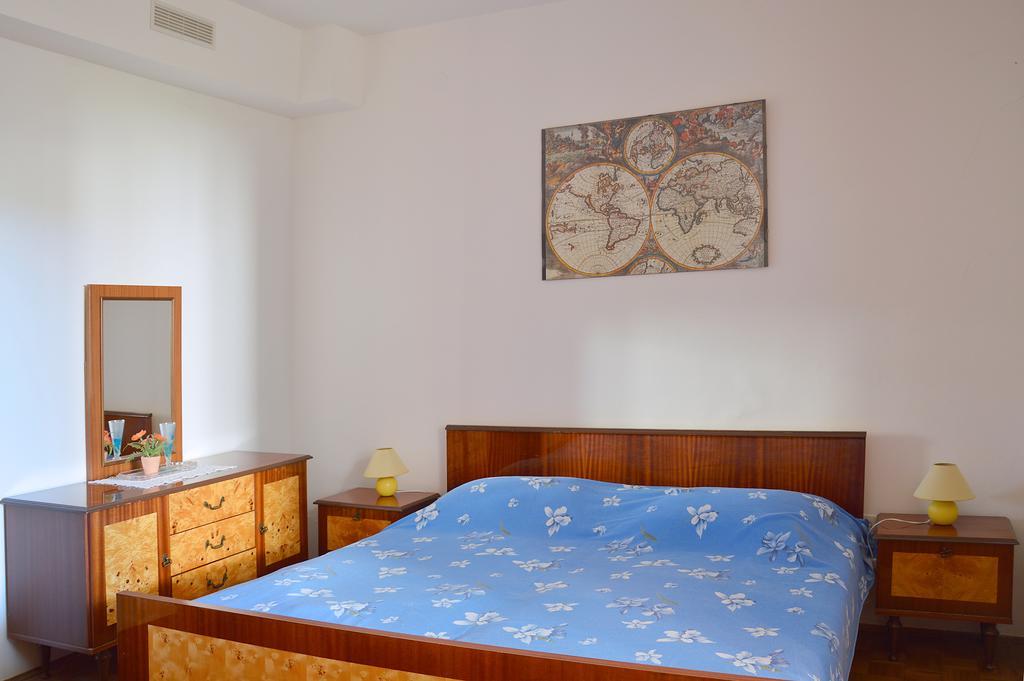 Giardino Apartment Umag Bagian luar foto